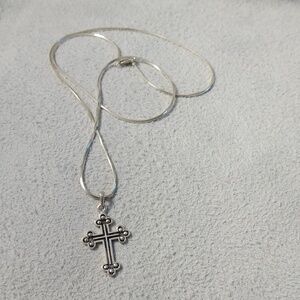 Sterling silver cross Italy 1 1/2" x 1" silver chain 23"